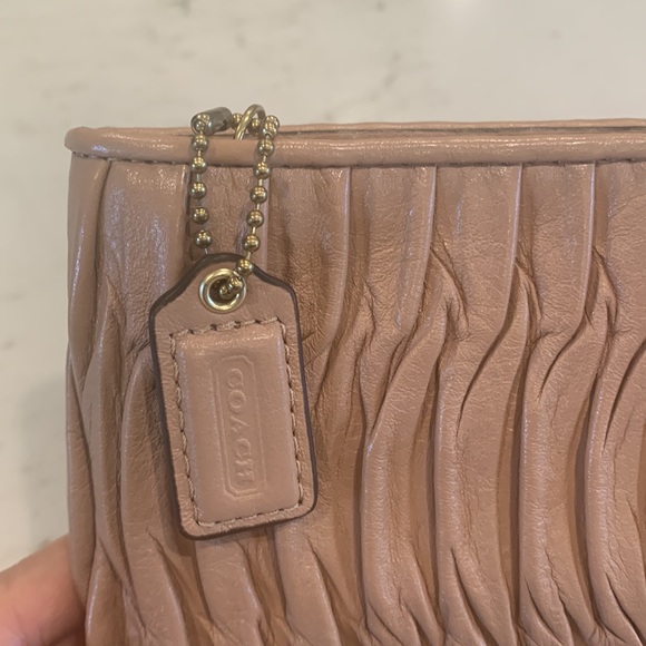 Coach Madison gathered leather zip wristlet clutch in color cappuccino. - Picture 2 of 8